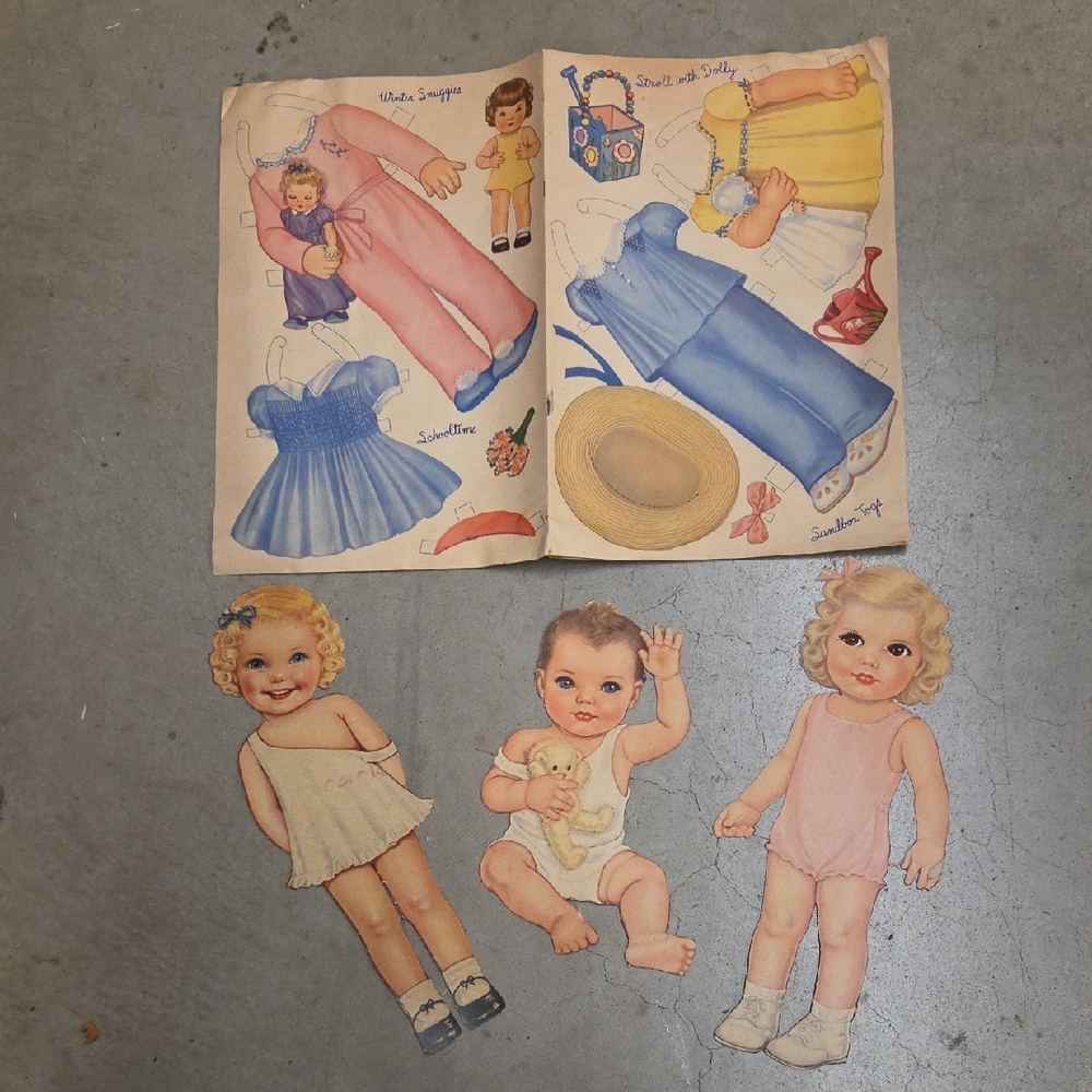 Vintage 1945 SLEEPING DOLLS a Queen Holden Paper Doll Book. Sleeping Dolls